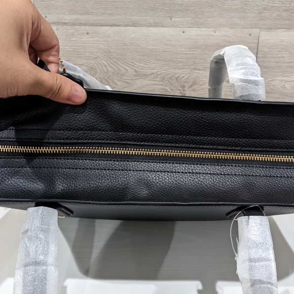 Coach Central Tote With Zip - Picture 3 of 12